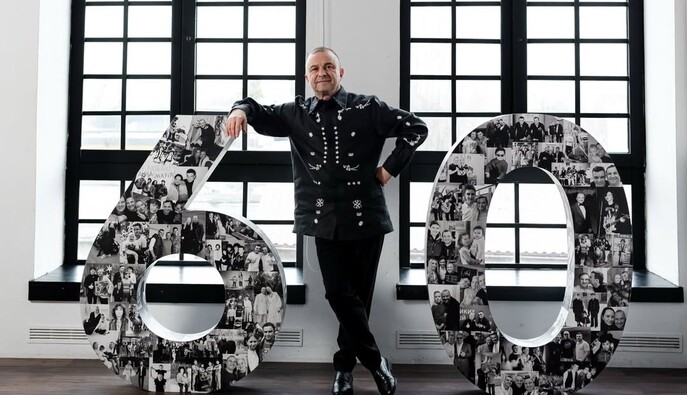 "Життя у двох цифрах": дружина Віктора Павліка зворушила подарунком до 60-річчя артиста 