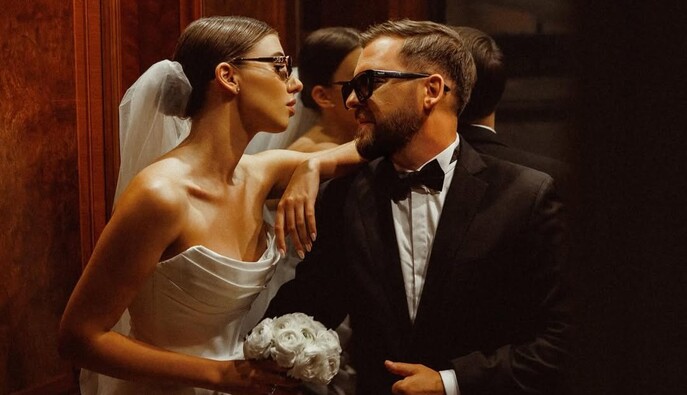 Солист группы "Без Обмежень" Сергей Танчинец подтвердил брак с пиарщицей и показал свадебные фото