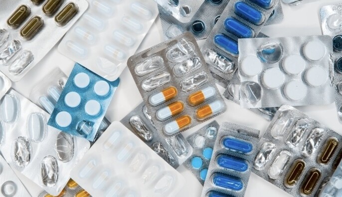 Ничего общего с заботой о пациентах: эксперт оценил идею продажи лекарств на автозаправках