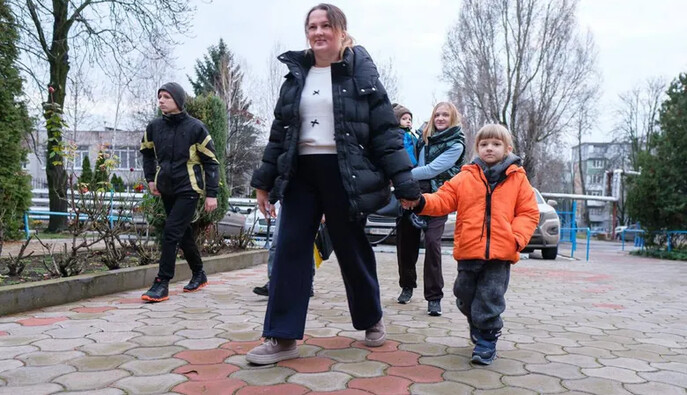 Україна евакуюватиме понад 3000 дітей із прифронтових населених пунктів на Дніпропетровщині та Запоріжжі — Zeit