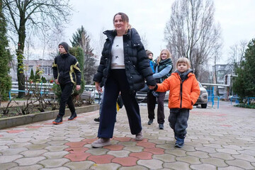 Україна евакуюватиме понад 3000 дітей із прифронтових населених пунктів на Дніпропетровщині та Запоріжжі — Zeit