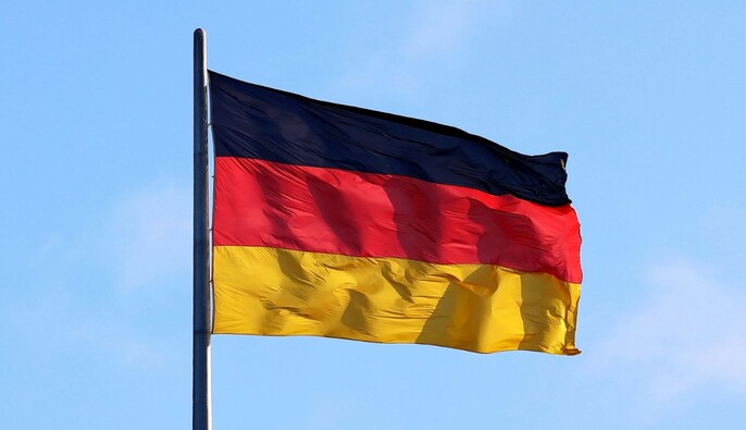 Кількість запитів на отримання притулку в Німеччині скоротилася вдвічі