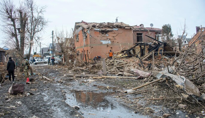 Почти 60 обстрелов Сумщины за сутки: погиб гражданский, повреждены дома