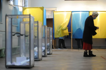 Только 10% опрошенных поддерживают проведение выборов до прекращения боевых действий – опрос