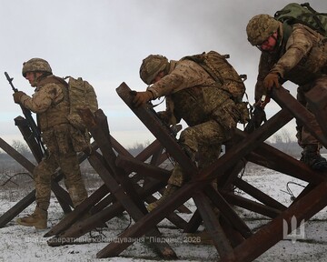 NYT: Киев одновременно ведет переговоры и укрепляет оборону из-за нежелания России прекращать войну