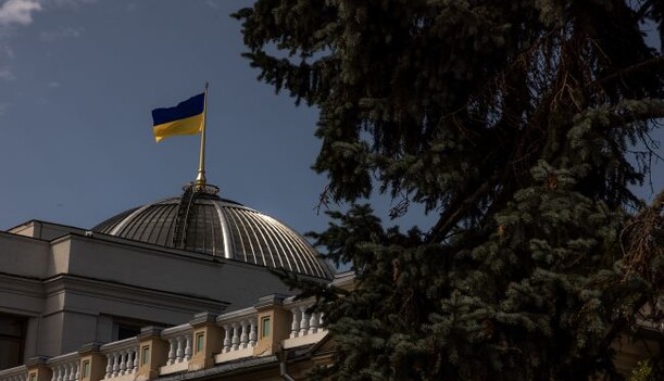 Изменения в правительстве и СБУ свидетельствуют о кадровых проблемах и ограниченном круге доверия — нардеп