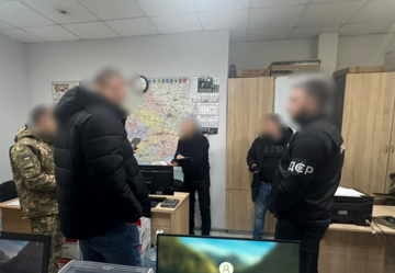 Заробляв на закупівлях для ЗСУ: правоохоронці затримали посадовця ДПСУ