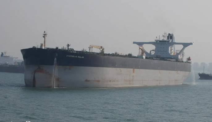 WSJ: РФ направила підводний човен для супроводу танкера 