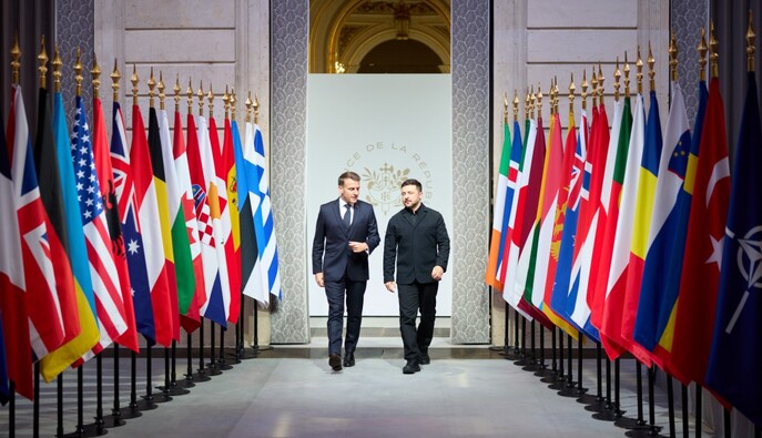 Макрон: Франція може відправити в Україну кілька тисяч військових після припинення вогню