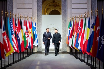 Макрон: Франция может отправить в Украину несколько тысяч военных после прекращения огня