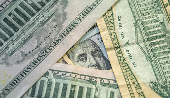 Курс євро і долара знову рекордно зросли