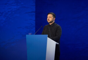 Зеленський про атаки РФ: Дипломатичні розмови не можуть гальмувати постачання ППО 