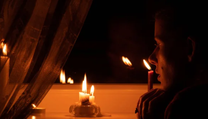 На лівому березі Києва після атаки РФ запровадили екстрені відключення 