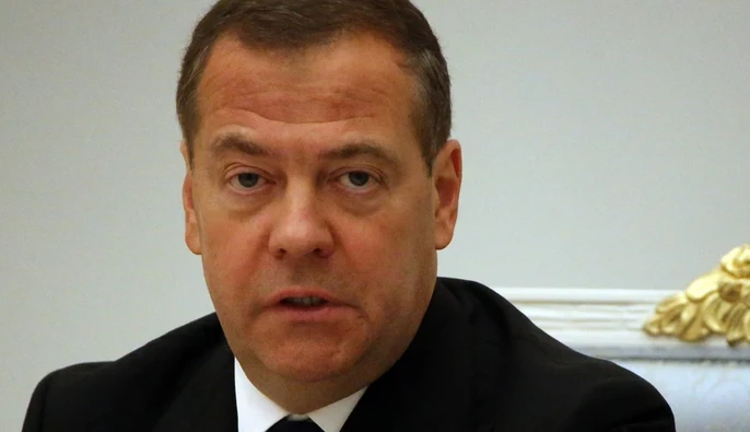 Угрозы из Кремля: Медведев демонстрирует удар 