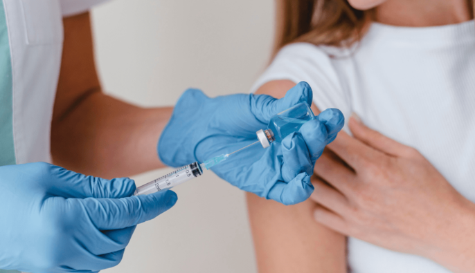 В Україні запровадили обов’язкову вакцинацію від ВПЛ для дівчат 10–14 років: лікарка пояснила деталі