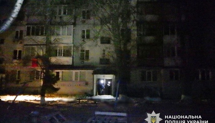 На Полтавщині дівчина випала з п'ятого поверху багатоповерхівки