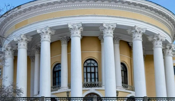 Будівлі колишнього Жовтневого палацу у Києві планують повернути державі через суд — прокуратура