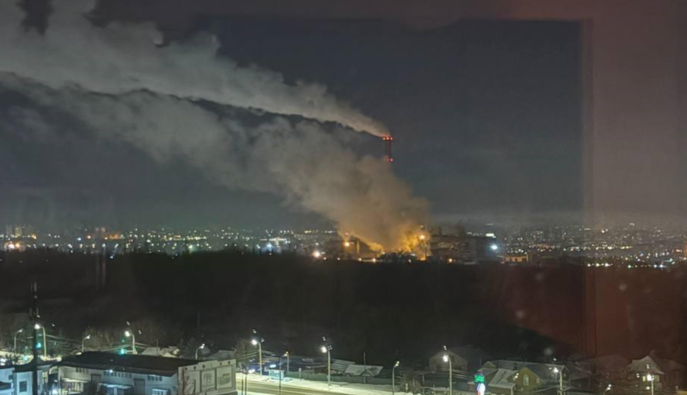 В районе Орловской ТЭЦ в России вспыхнул пожар после атаки БпЛА: подробности