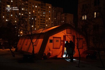 "Росія має розуміти, що холод війну виграти не допоможе": Зеленський про комбінований удар РФ