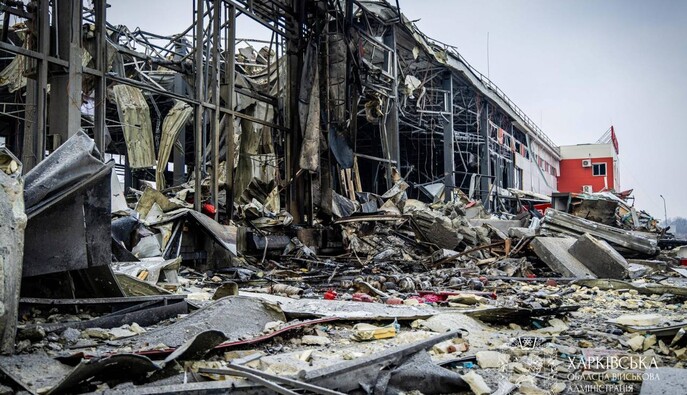 Російський удар знищив поштовий термінал у передмісті Харкова вбивши чотирьох людей – фото