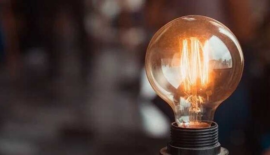 В Киеве после российского обстрела около 500 домов остались без света