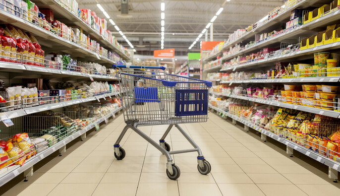 Кабмін контролює ситуацію щодо роботи продуктових мереж та АЗС — Свириденко