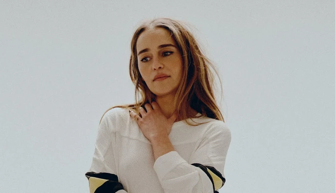 "Вы вряд ли увидите меня на драконе": Эмилия Кларк рассказала о "Игре престолов" и как решилась на новый проект