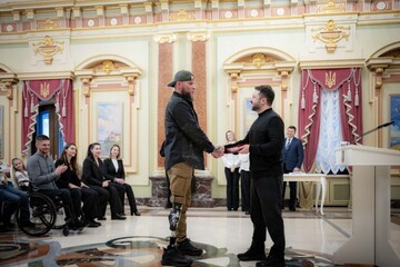 Зеленский отметил государственными наградами победителей и участников Invictus Games