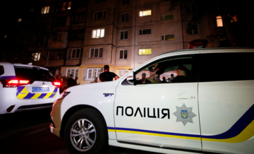 У Тернополі виявили новонароджену дитину в під’їзді – немовля перебуває в реанімації