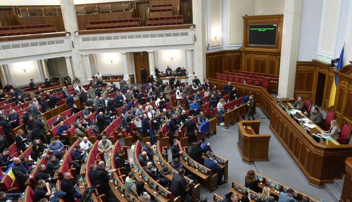 Популизм против мобилизации: Рада сняла законопроект, который должен был закрыть массовую образовательную отсрочку после 25