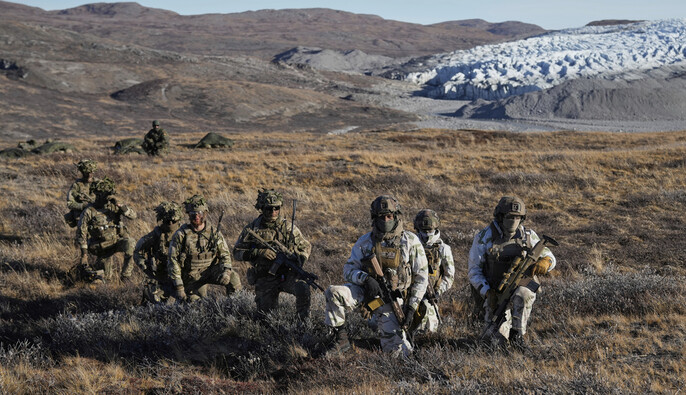 Пять стран НАТО направляют военных в Гренландию на фоне претензий США