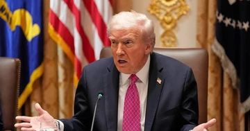 Трамп предлагает миллиард долларов за постоянное членство в собственном Совете мира - Bloomberg