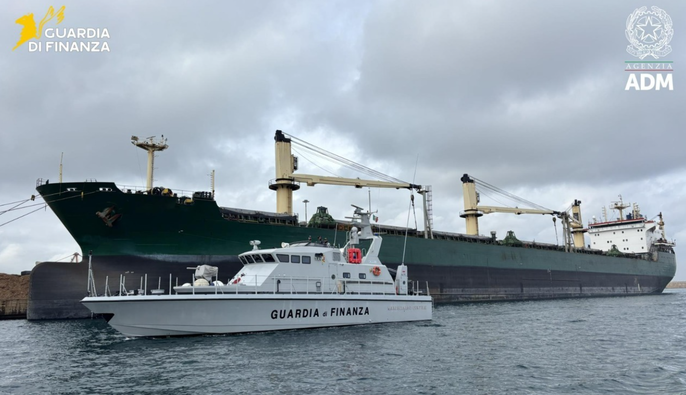 В Італії заарештували судно з російським металом за підозрою в обході санкцій ЄС