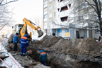 У Києві після атаки РФ залишаються без тепла 19 будинків — Кулеба