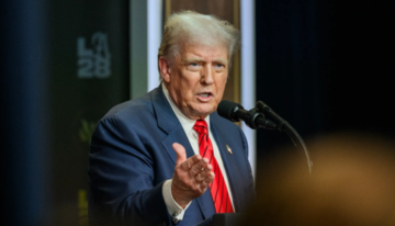 Трамп відсунув війну в Україні на другий план у Давосі: експерт розповів подробиці 