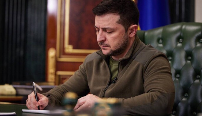 Зеленский уволил Эндрю Романа Мака с должности советника Президента Украины вне штата