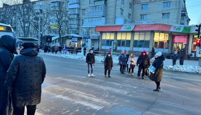 Жители Хмельницкого вышли на протест из-за продолжительных отключений электричества