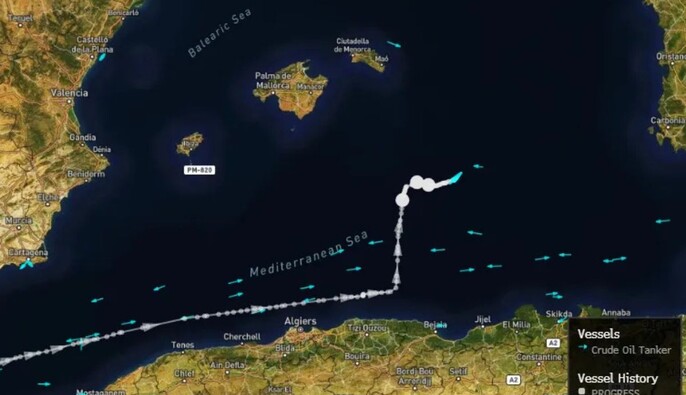 В Средиземном море застрял танкер 
