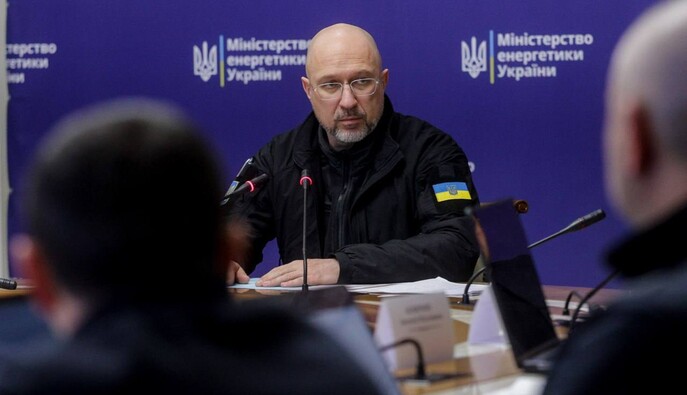 Шмигаль анонсував перехід від аварійних до погодинних відключень: подробиці