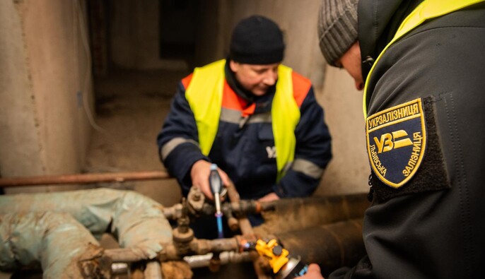 Уряд запроваджує додаткові виплати для працівників аварійно-ремонтних бригад — Кулеба