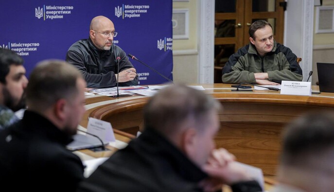 В Киеве без света более 800 тысяч абонентов — Шмыгаль