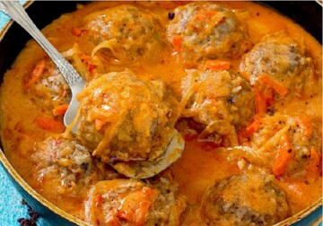 Ідеальні для сімейної вечері: як приготувати соковиті тефтелі у томатному соусі