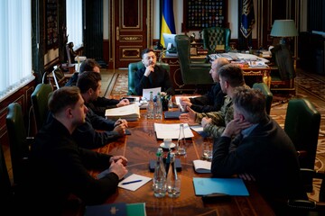 Зеленський анонсував цього тижня нову тристоронню зустріч між представниками України, США та РФ