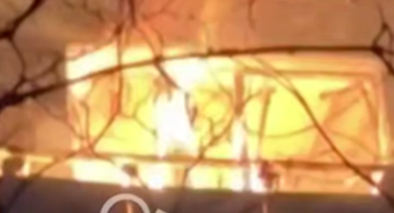 Пряме влучання та пожежа: росіяни вдарили по багатоповерхівці у Кривому Розі