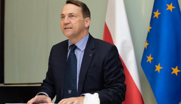 Глава МИД Польши обратился к Маску из-за использования Starlink российскими войсками