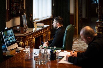 Зеленський провів селектор: Аналіз удару по Одесі та ситуація з опаленням у Києві