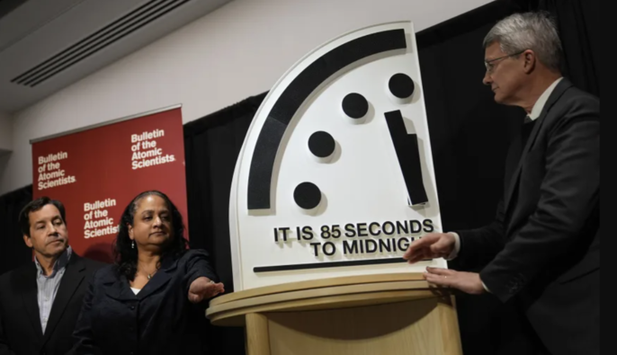 Годинник Судного дня 2026 встановлено на 85 секунд до півночі – найтісніше за історію