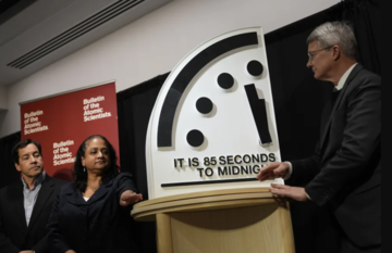Часы Судного дня 2026 установлены на 85 секунд до полуночи – самое близкое за всю историю