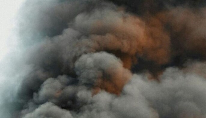 Російська армія обстріляла Дніпровський район Херсона: поранені двоє медиків