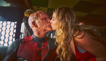 "Какой муж не поддержал бы свою жену?": частные сообщения Райана Рейнольдса обнародовали в рамках суда